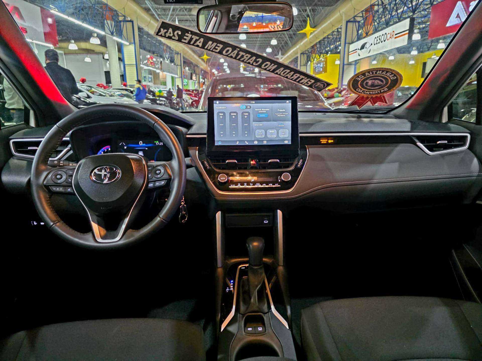 TOYOTA COROLLA CROSS