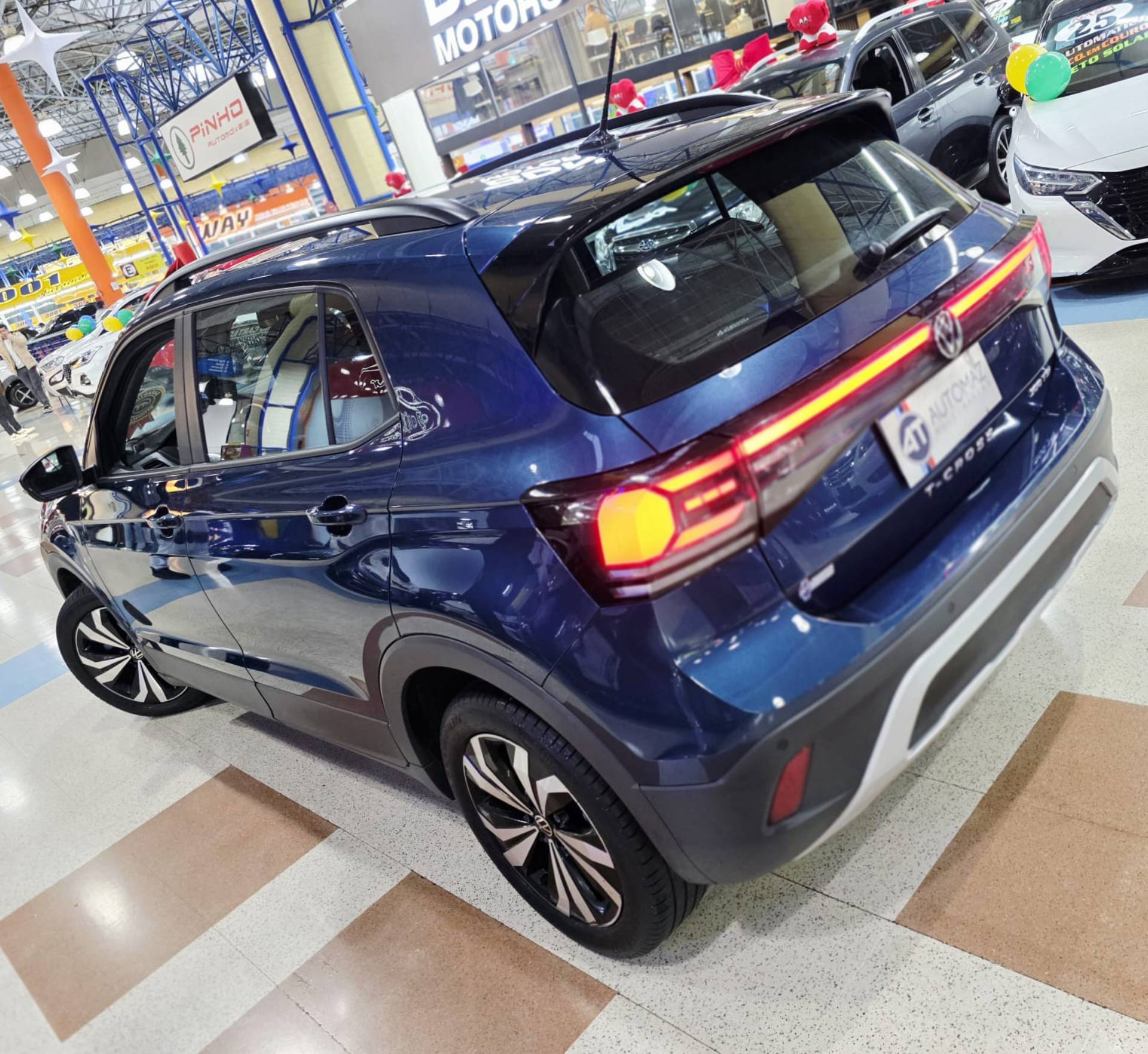 VOLKSWAGEN T-CROSS