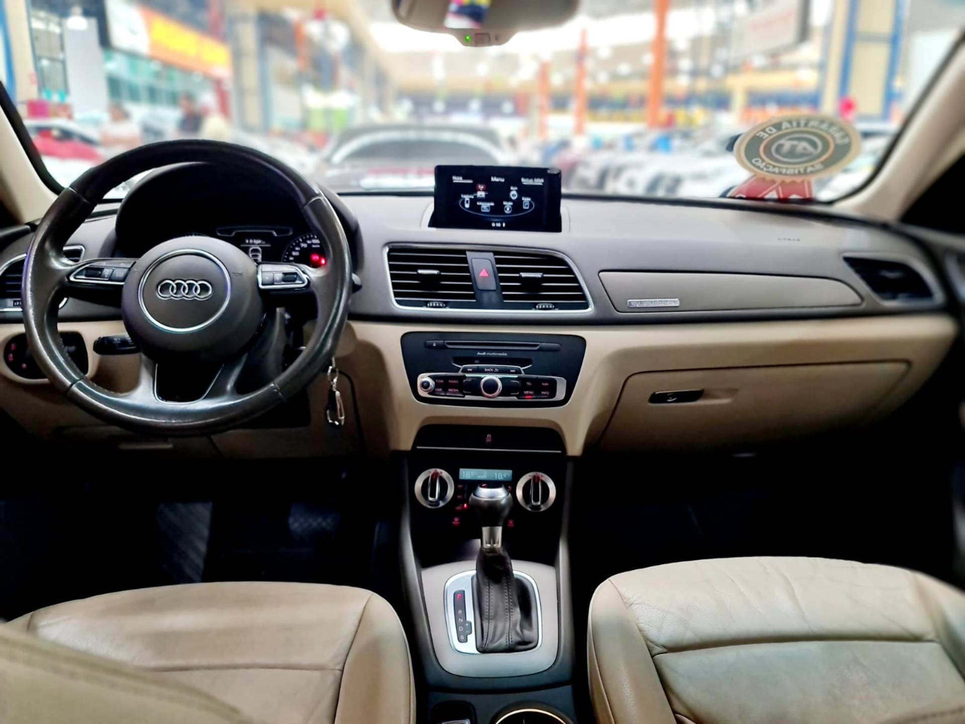 AUDI Q3