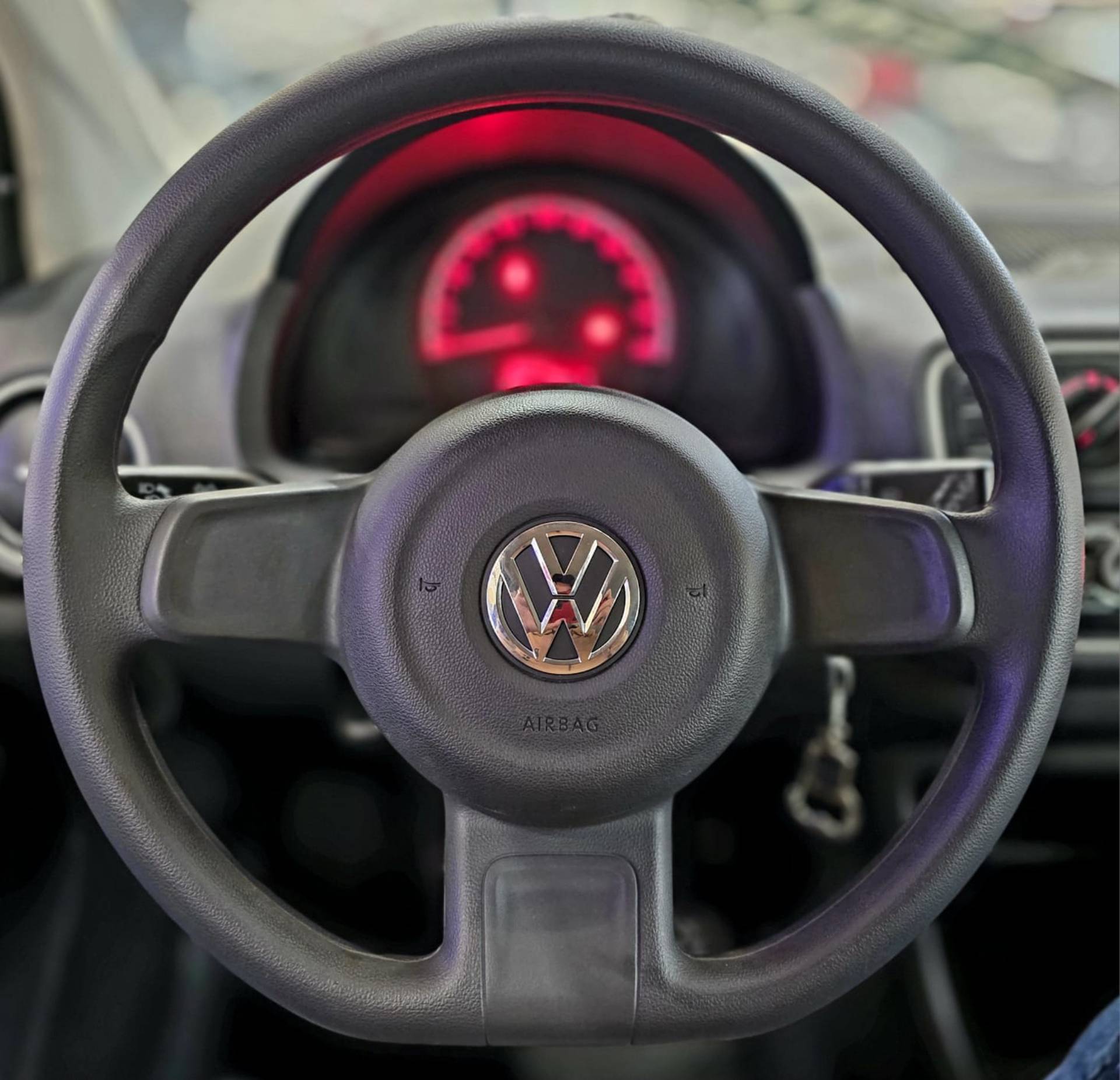 VOLKSWAGEN UP