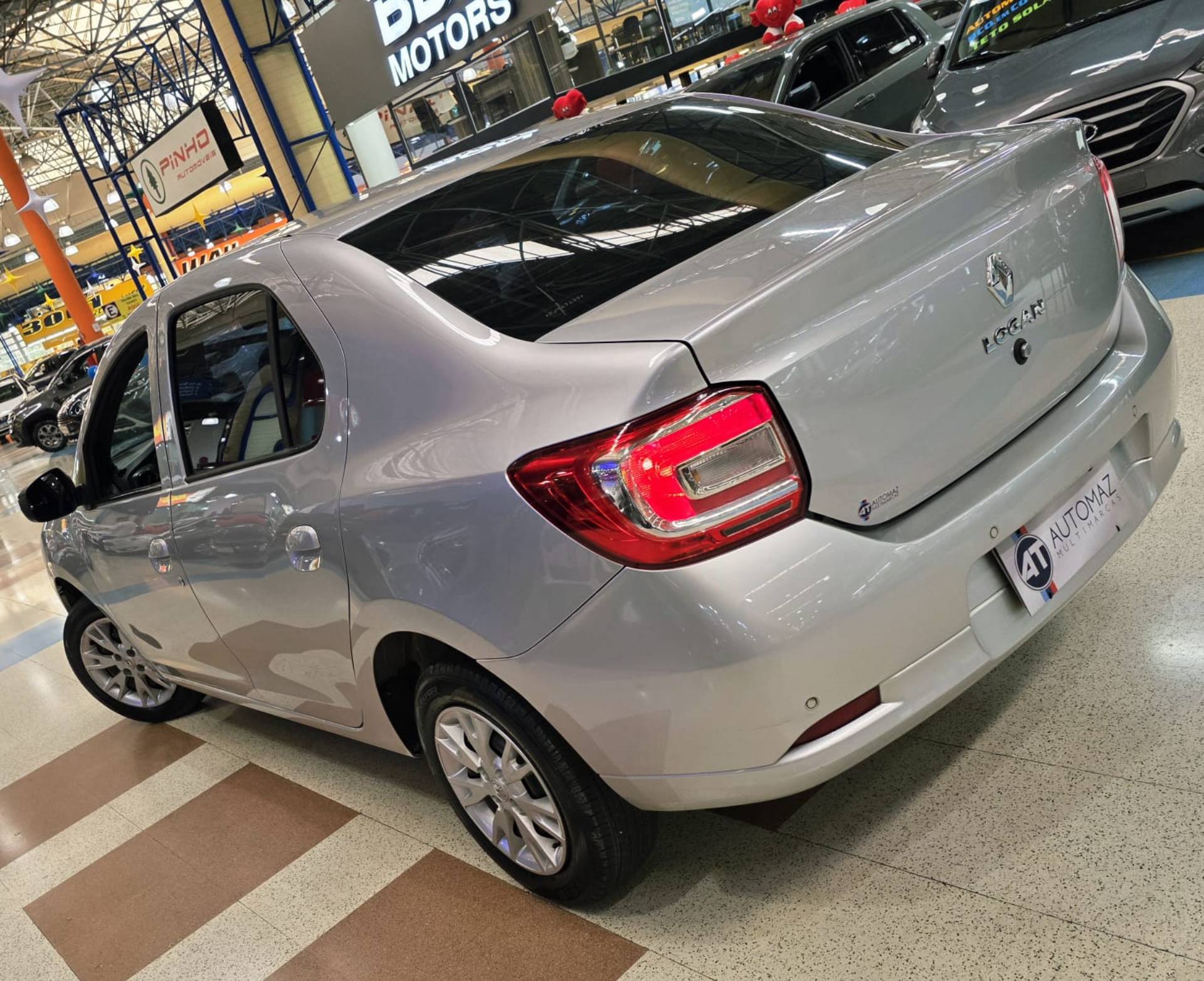 RENAULT LOGAN