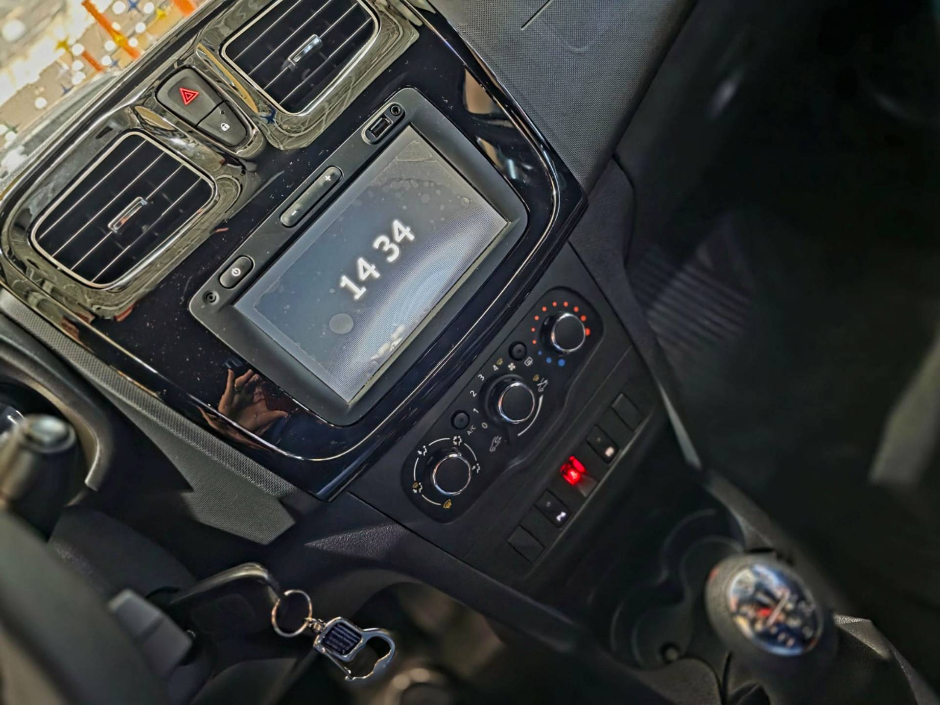 RENAULT LOGAN