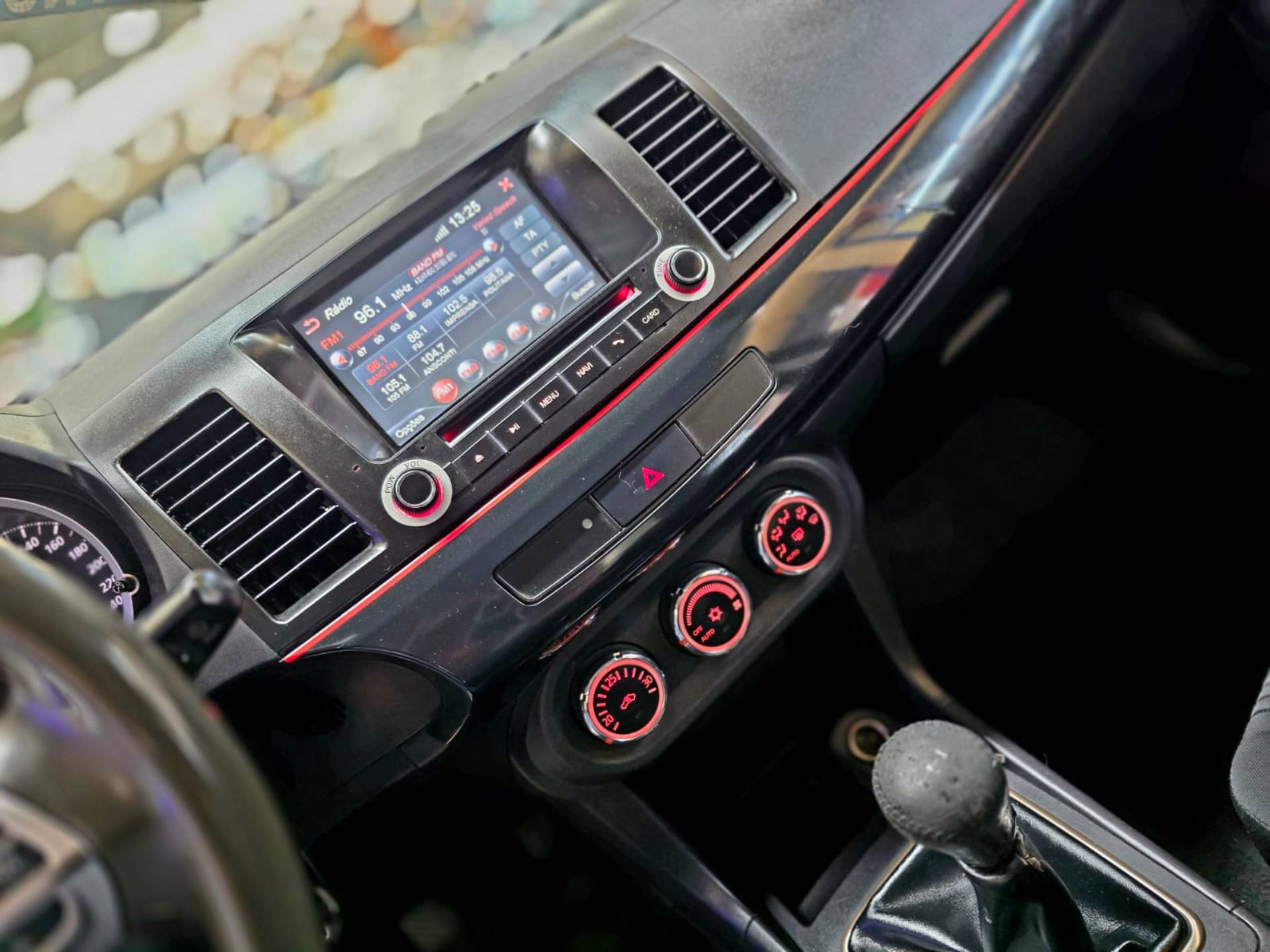 MITSUBISHI LANCER