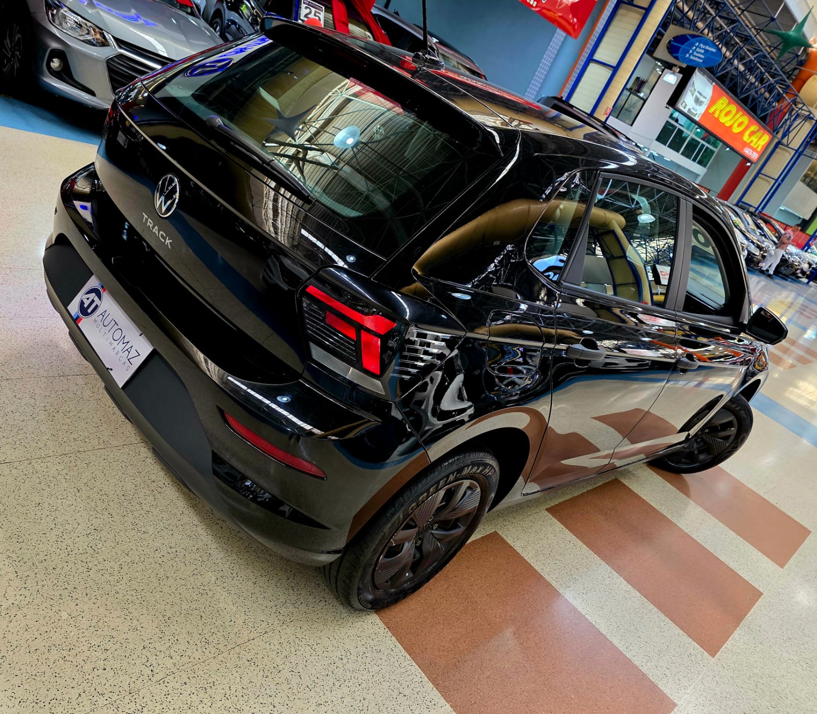 VOLKSWAGEN POLO