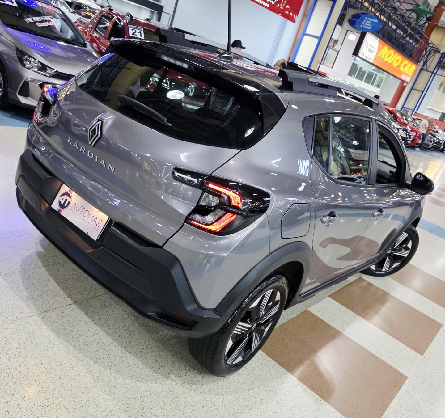 RENAULT JUVAQUATRE