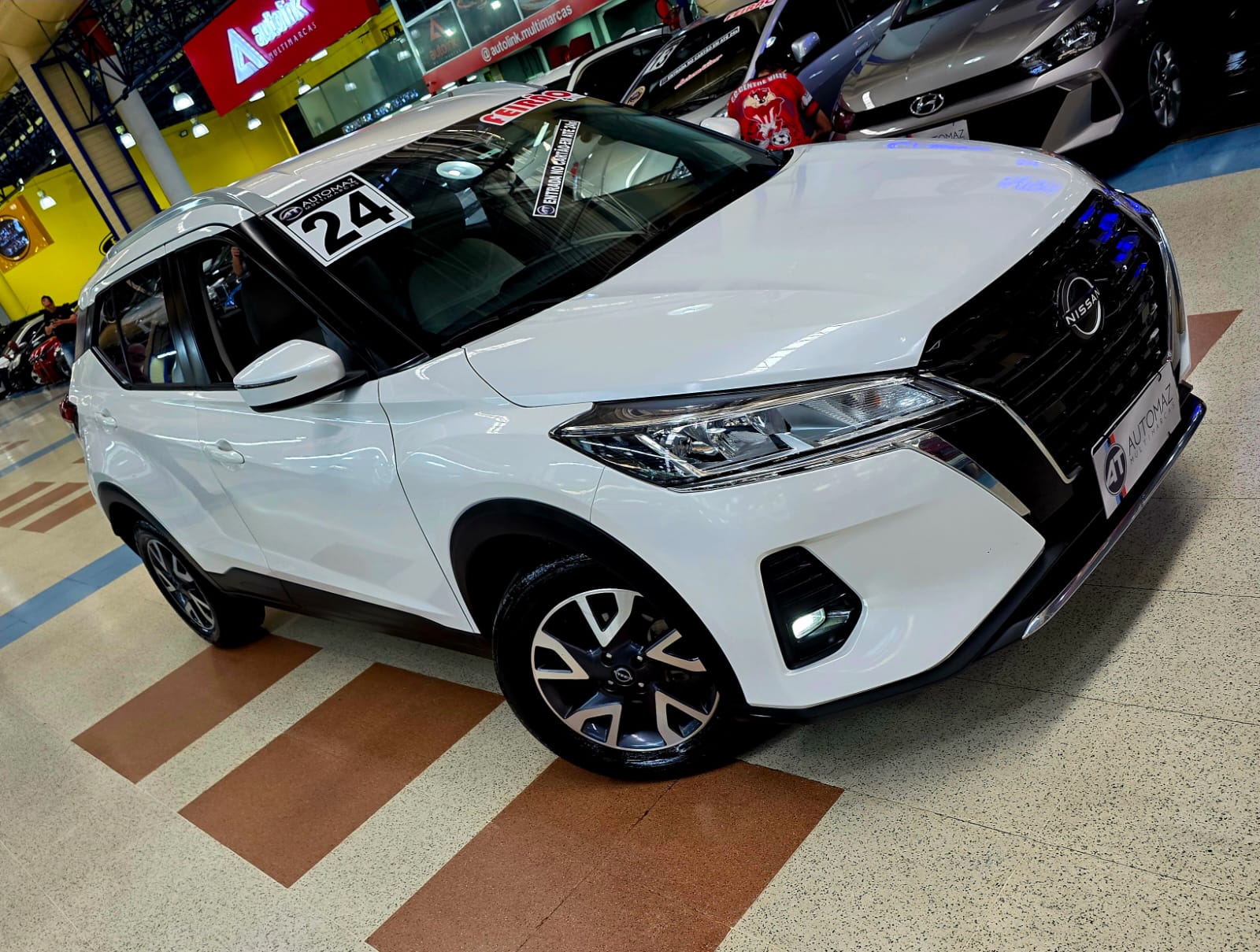 NISSAN KICKS