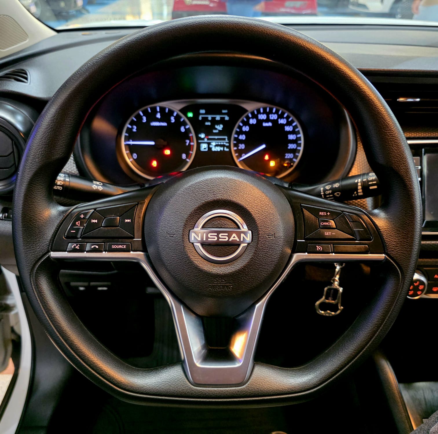 NISSAN KICKS