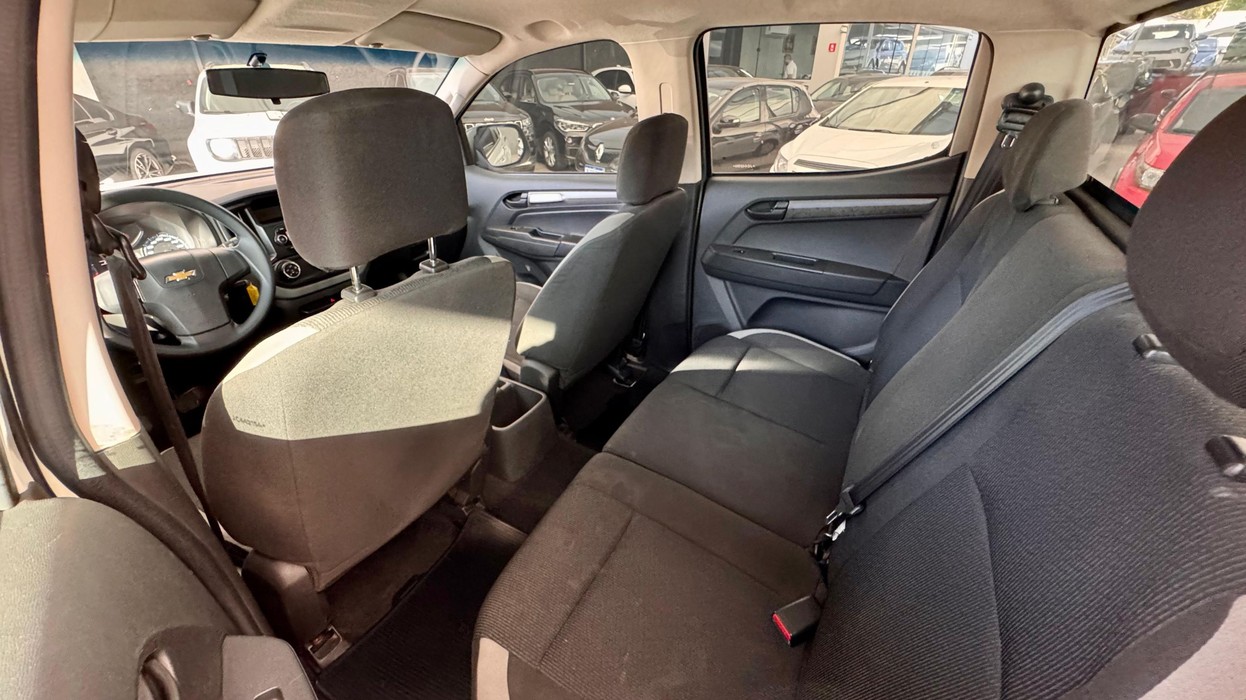 Car Image 10