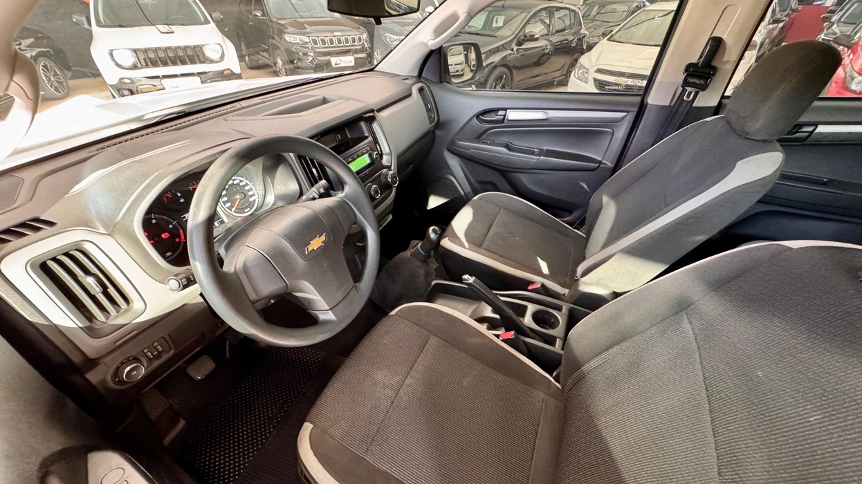 Car Image 9