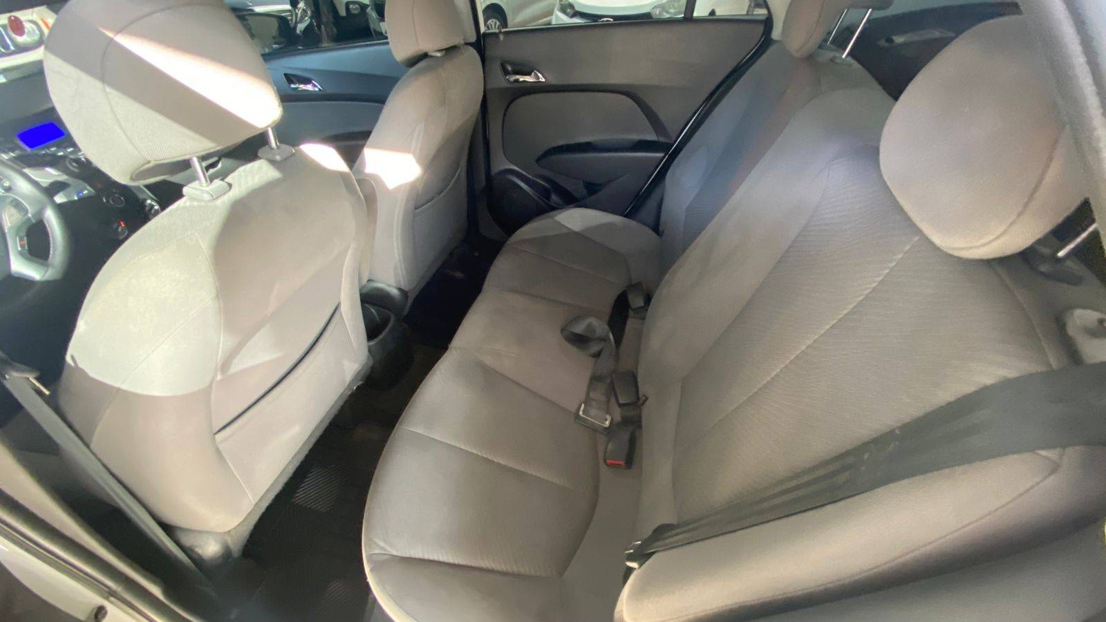 HYUNDAI HB20S