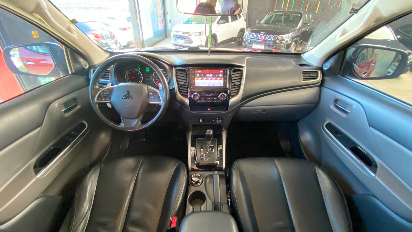 MITSUBISHI L200 TRITON