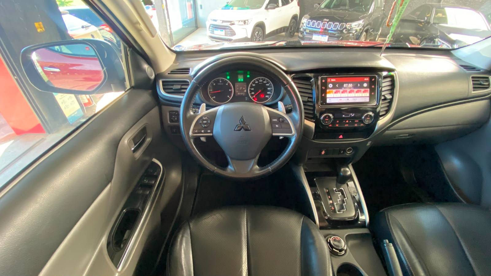 MITSUBISHI L200 TRITON