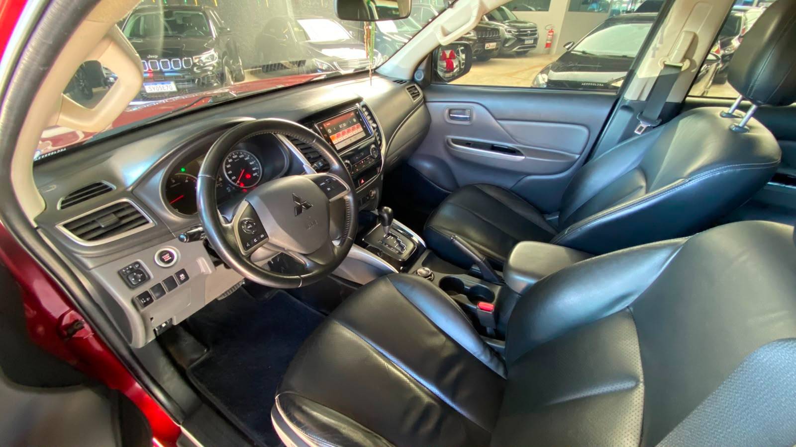 MITSUBISHI L200 TRITON