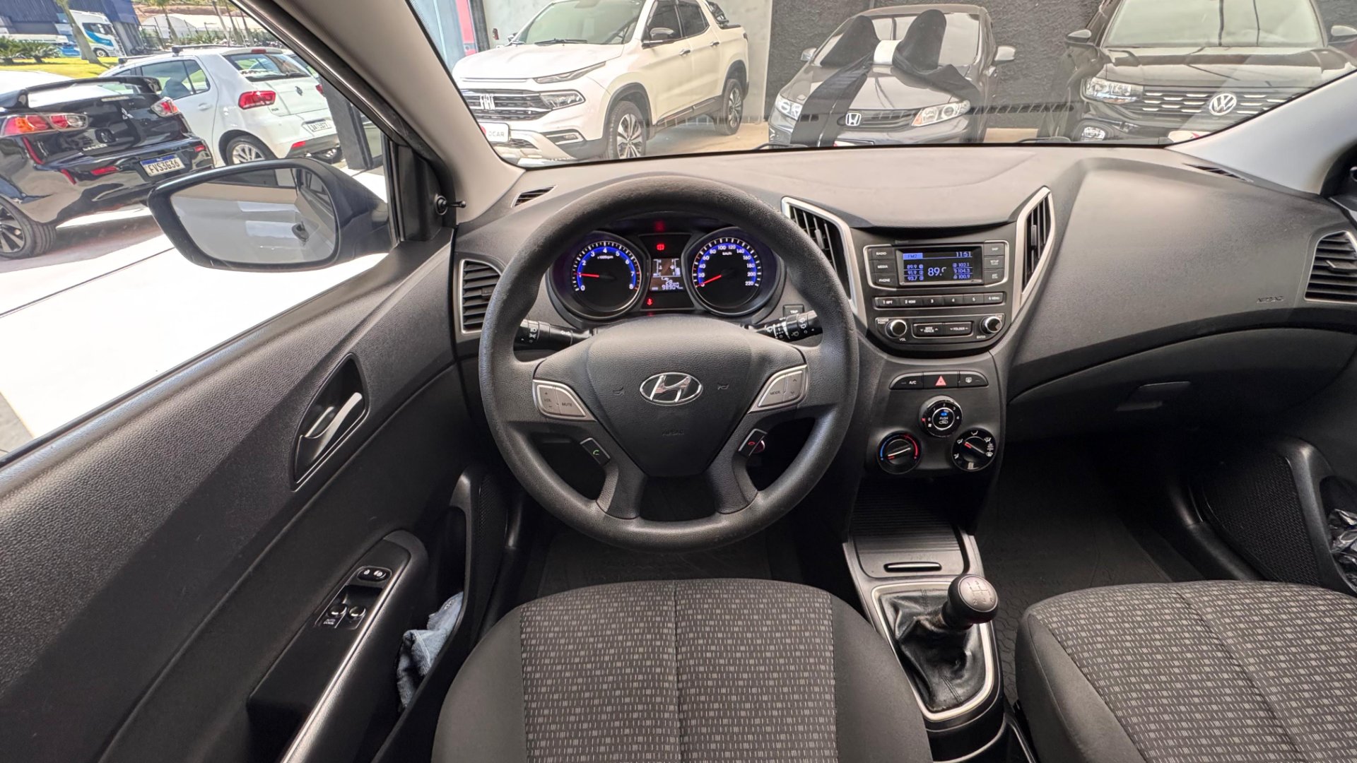 HYUNDAI HB20