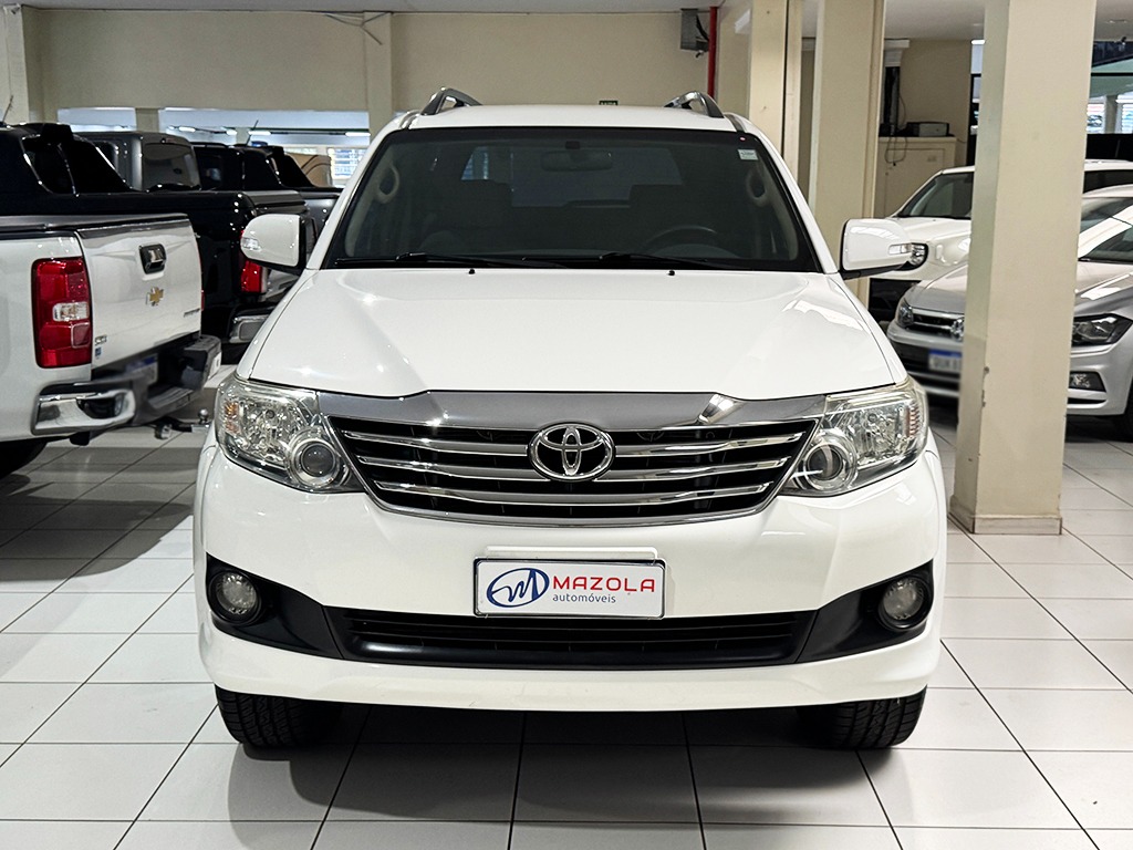 TOYOTA HILUX SW4