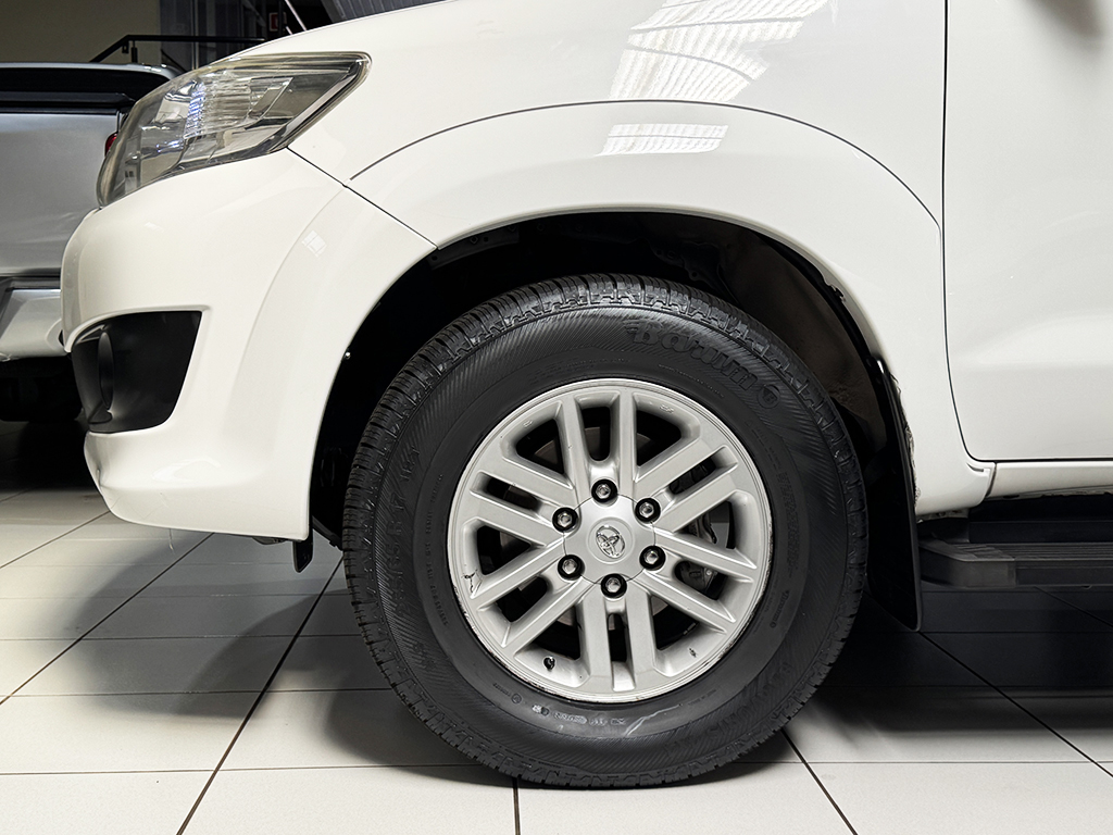 TOYOTA HILUX SW4