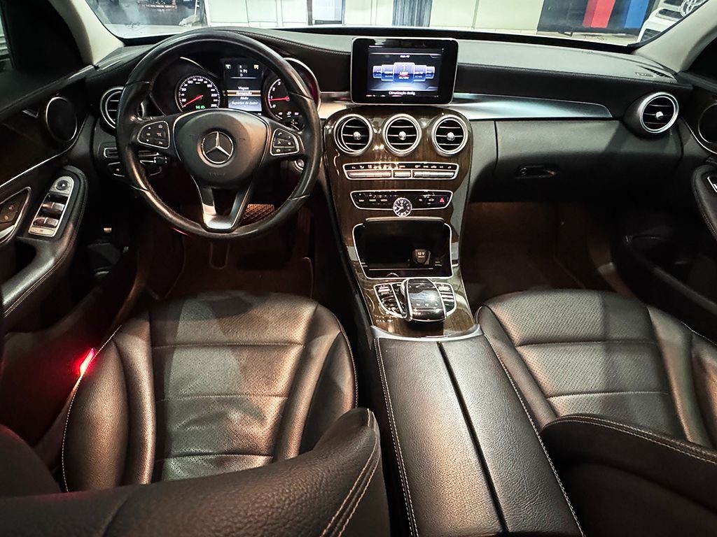MERCEDES-BENZ C 180