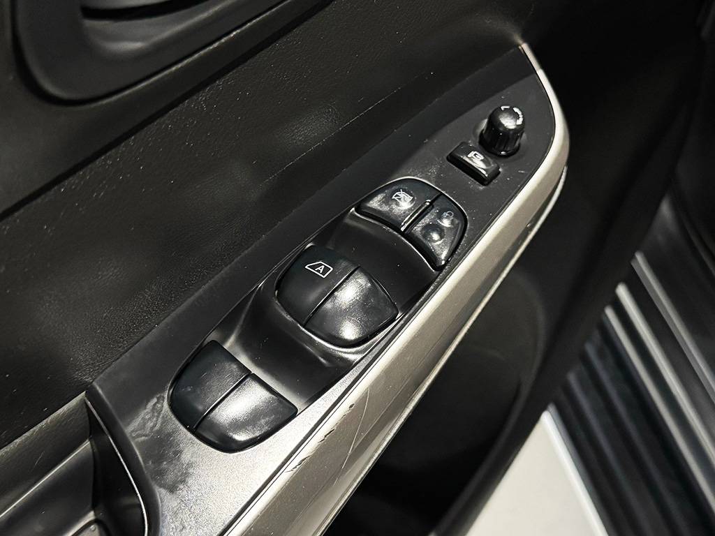 NISSAN FRONTIER