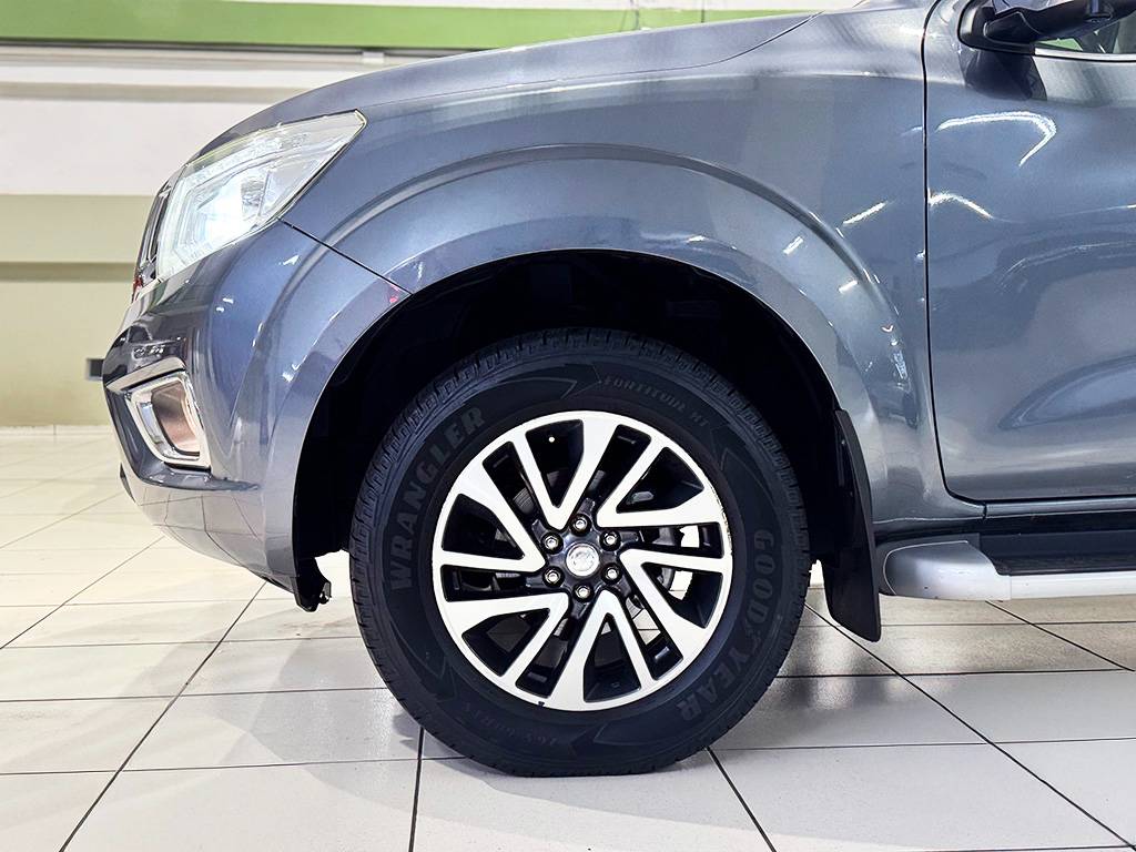 NISSAN FRONTIER