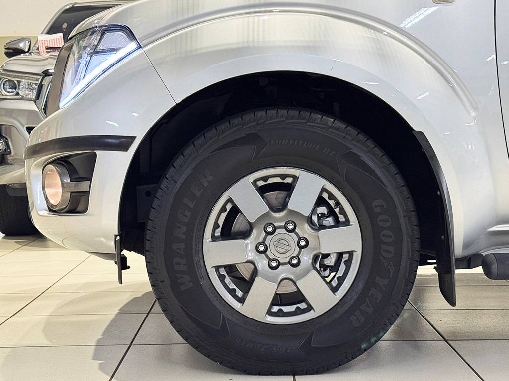 NISSAN FRONTIER
