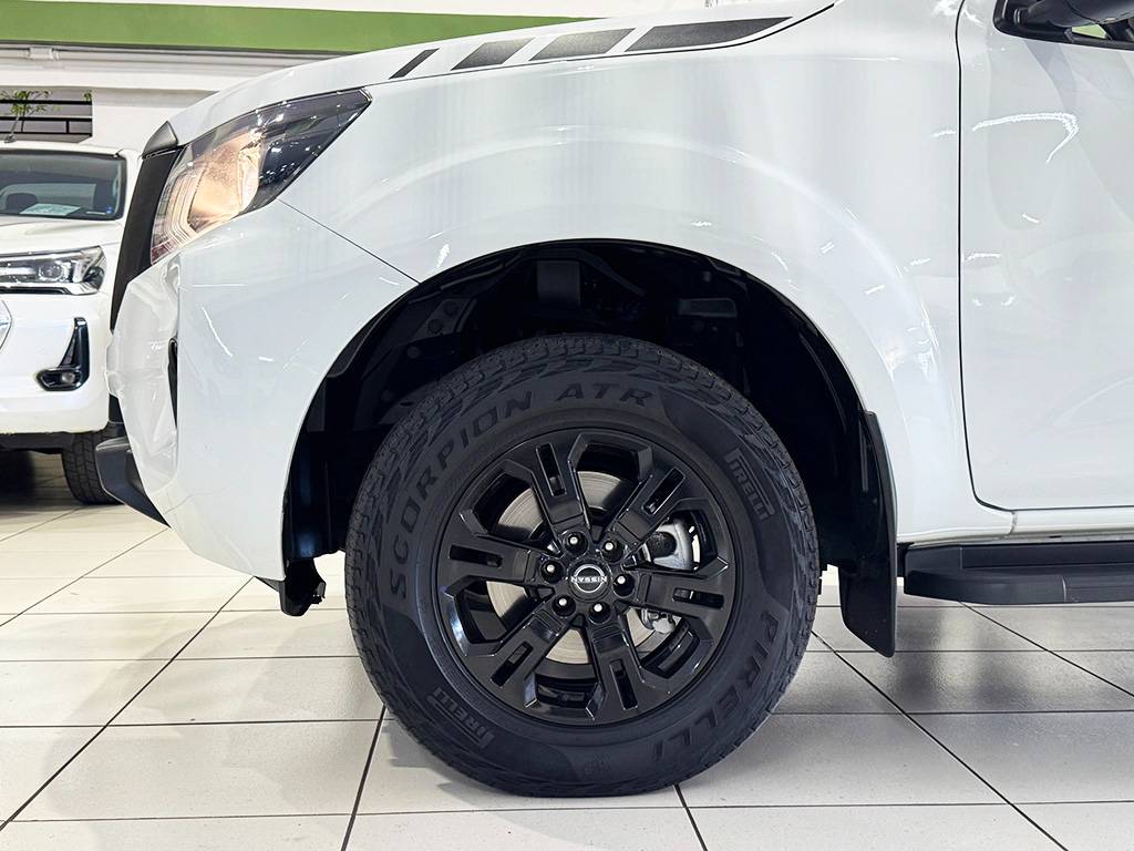 NISSAN FRONTIER