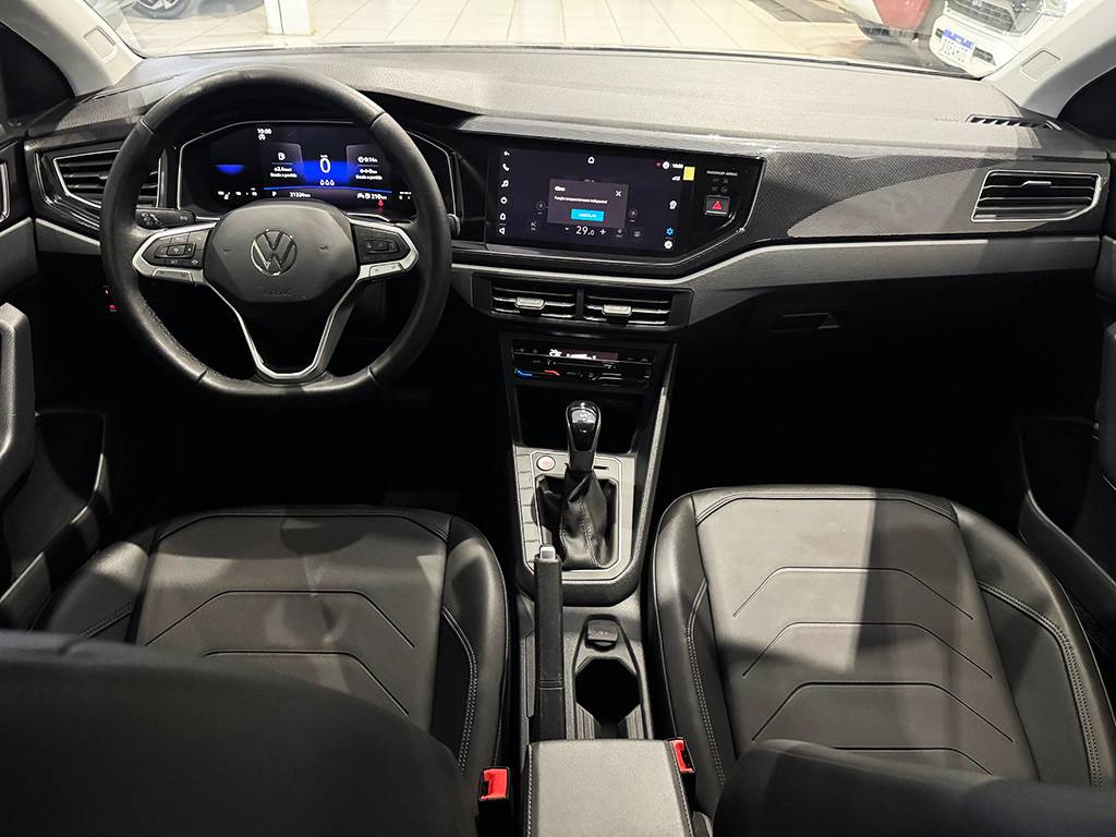 VOLKSWAGEN VIRTUS