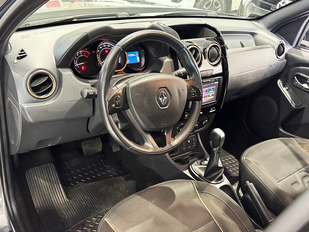 RENAULT DUSTER