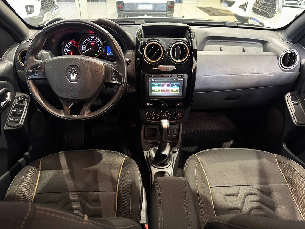 RENAULT DUSTER
