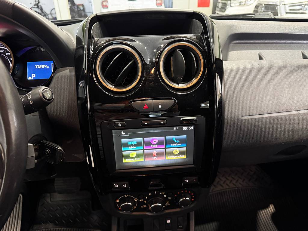 RENAULT DUSTER