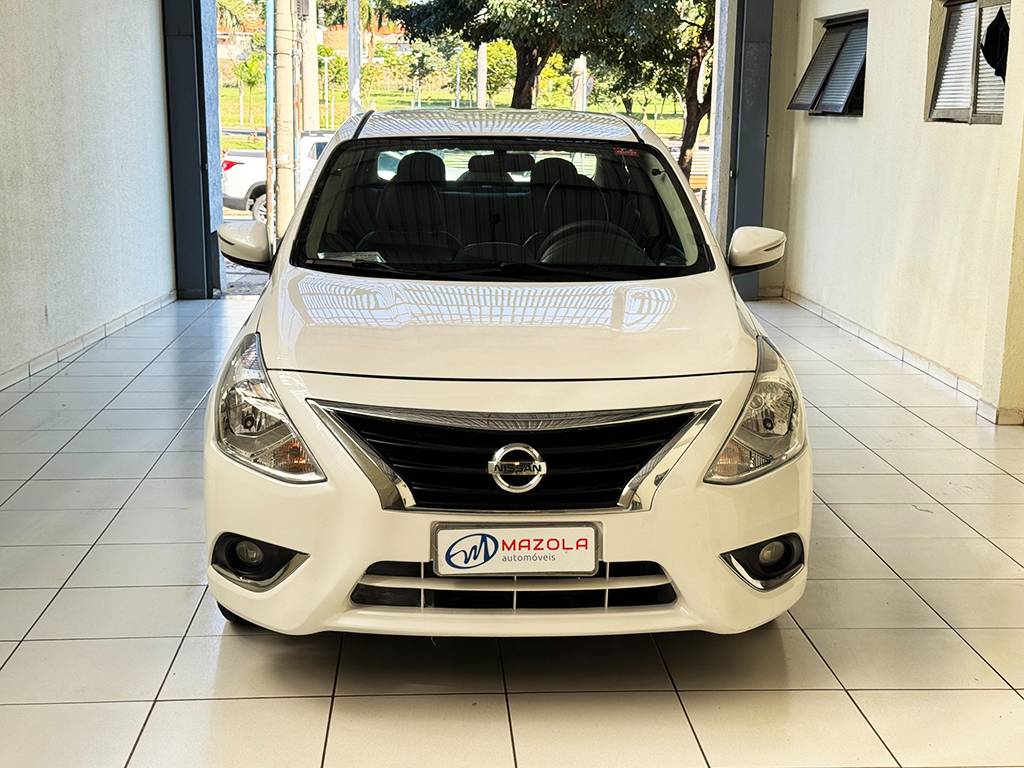NISSAN VERSA