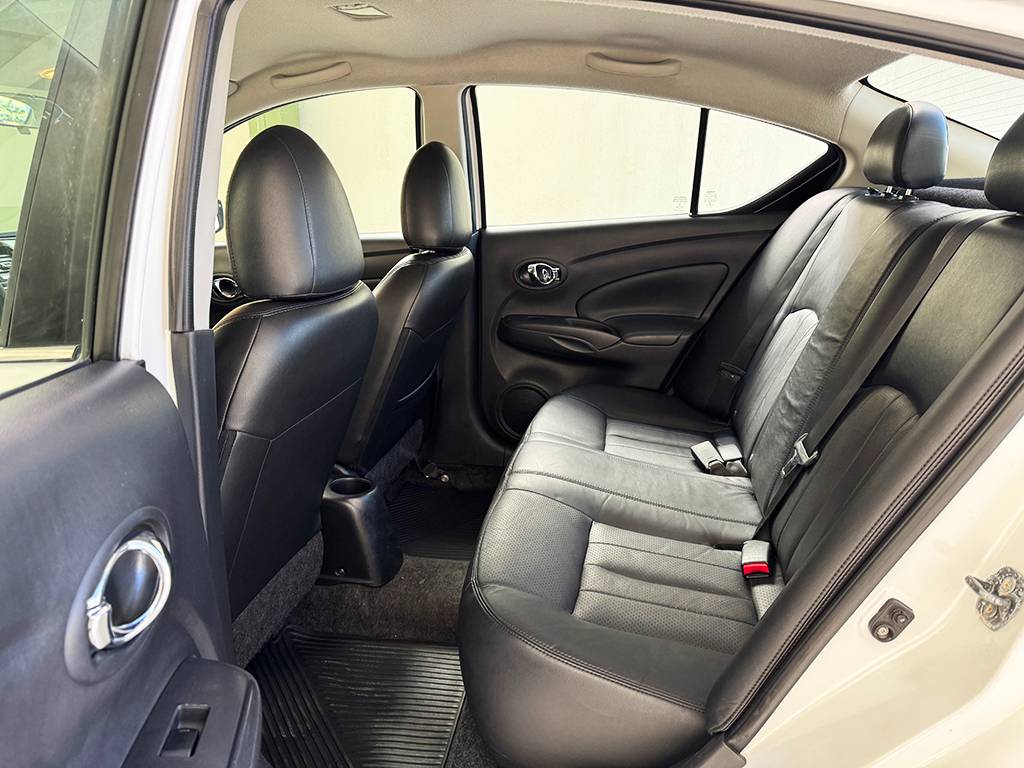 NISSAN VERSA