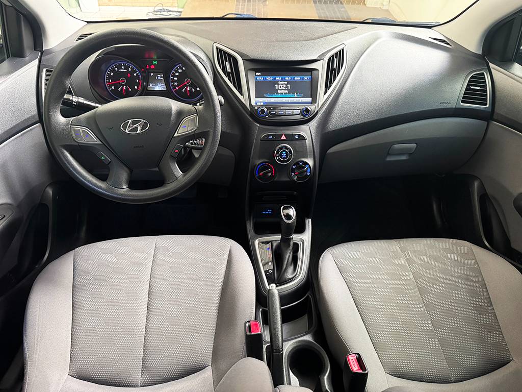 HYUNDAI HB20S