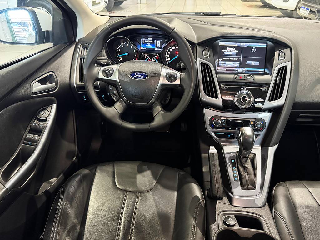 FORD FOCUS