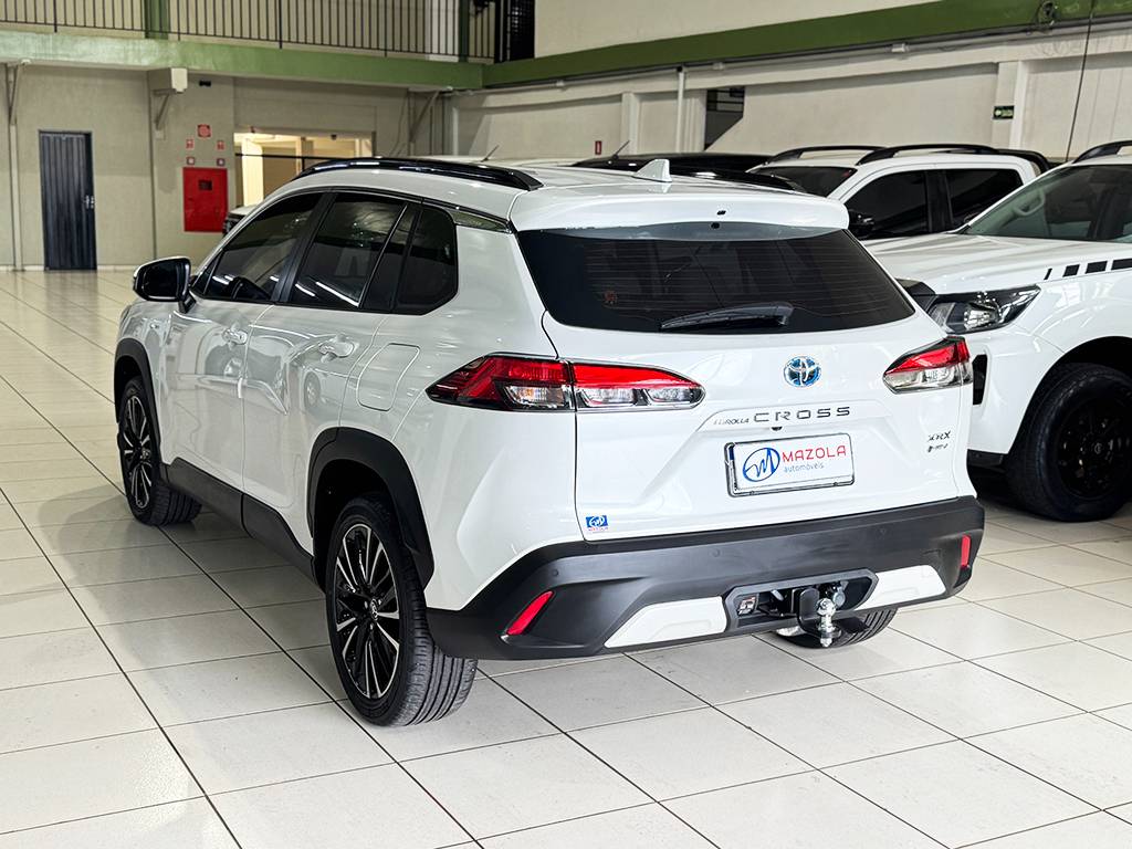 TOYOTA COROLLA CROSS