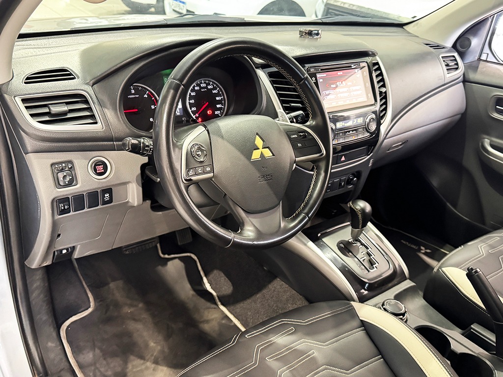 MITSUBISHI L200 TRITON