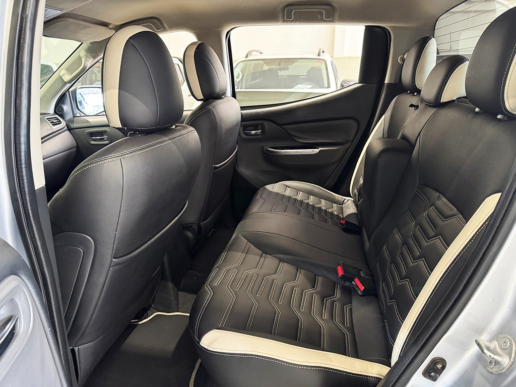 MITSUBISHI L200 TRITON