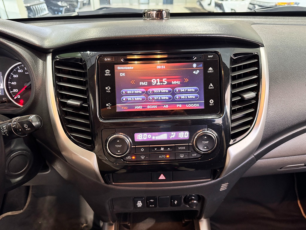 MITSUBISHI L200 TRITON