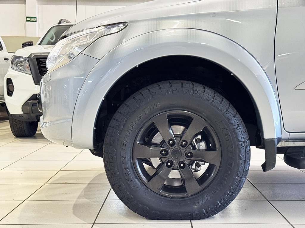 MITSUBISHI L200 TRITON
