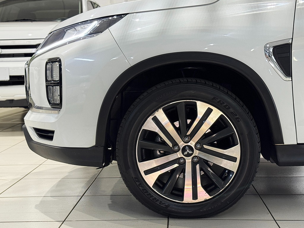 MITSUBISHI OUTLANDER SPORT