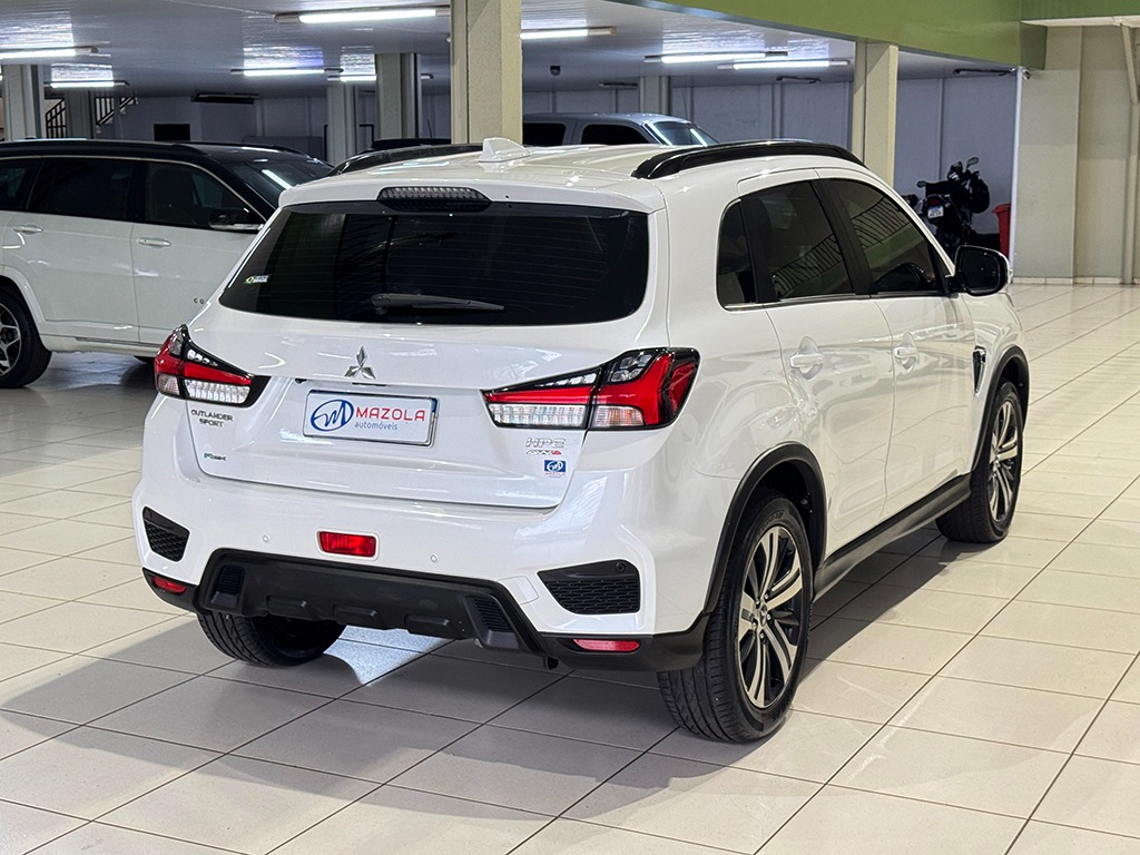 MITSUBISHI OUTLANDER SPORT
