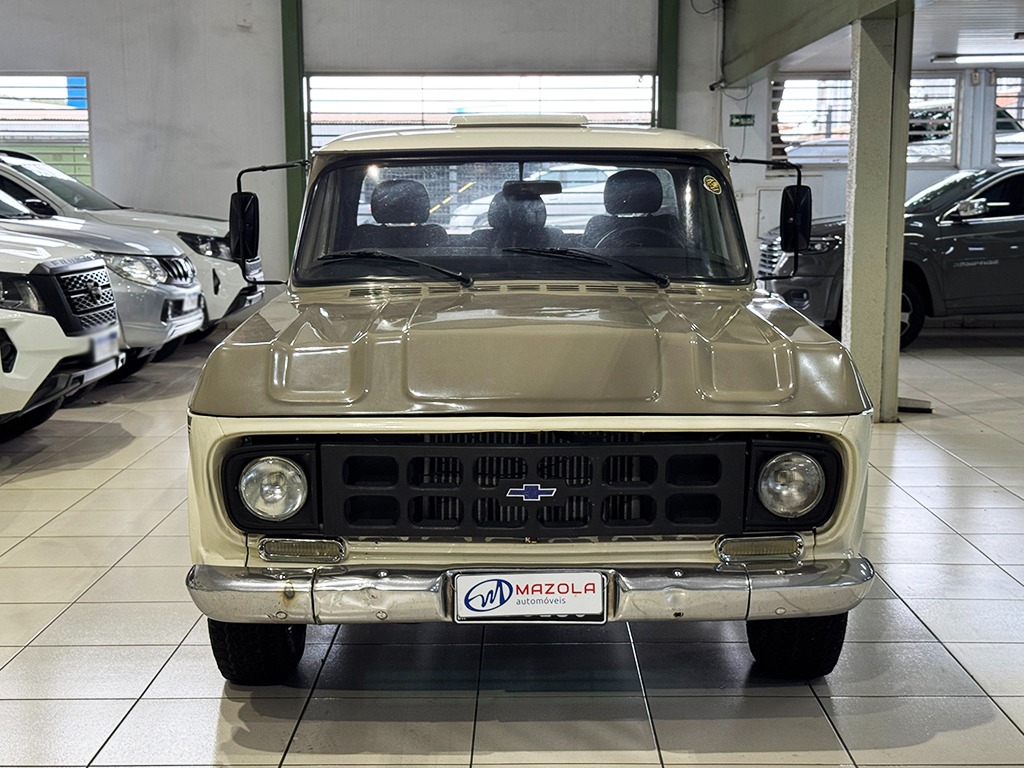 CHEVROLET D10