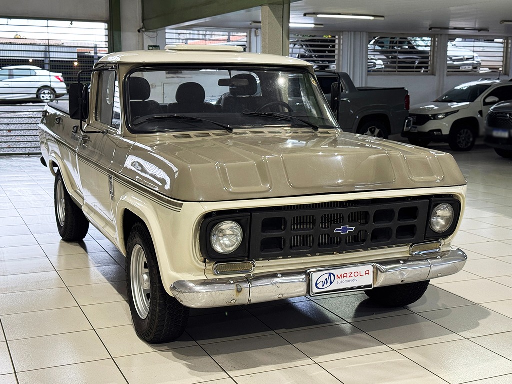 CHEVROLET D10