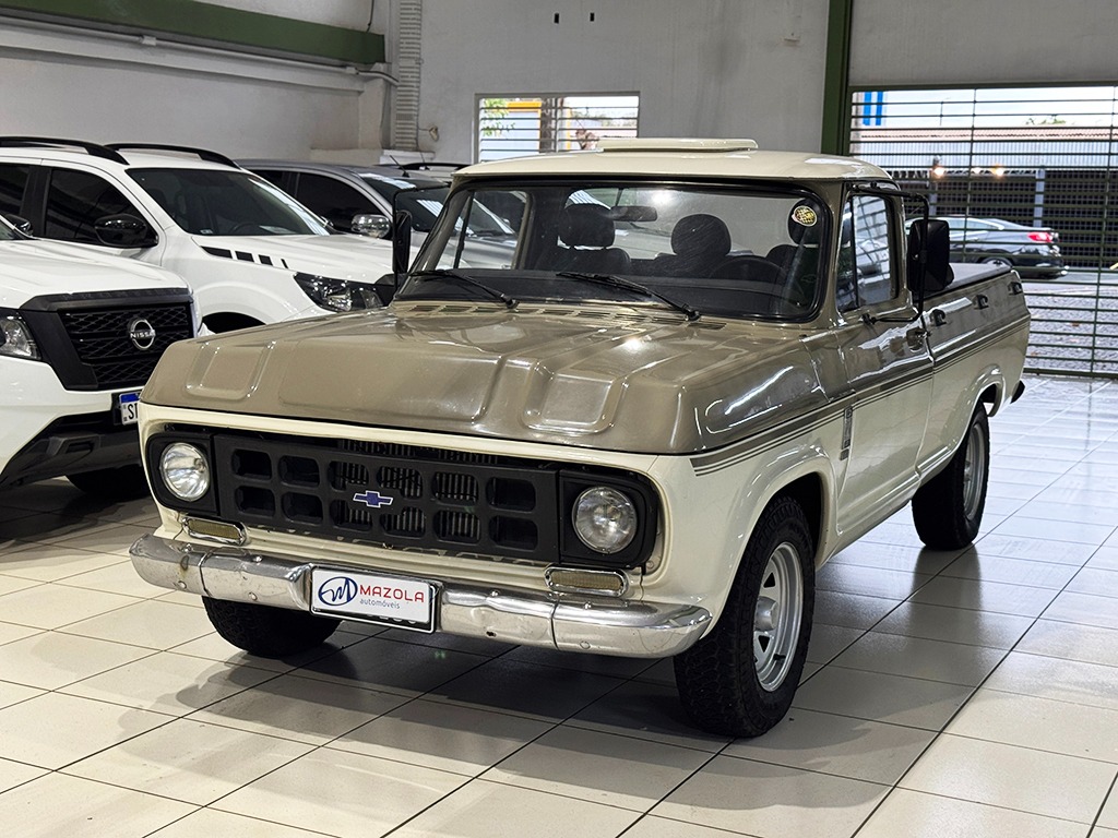 CHEVROLET D10