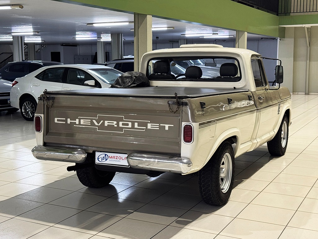 CHEVROLET D10