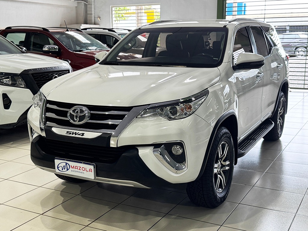 TOYOTA HILUX SW4