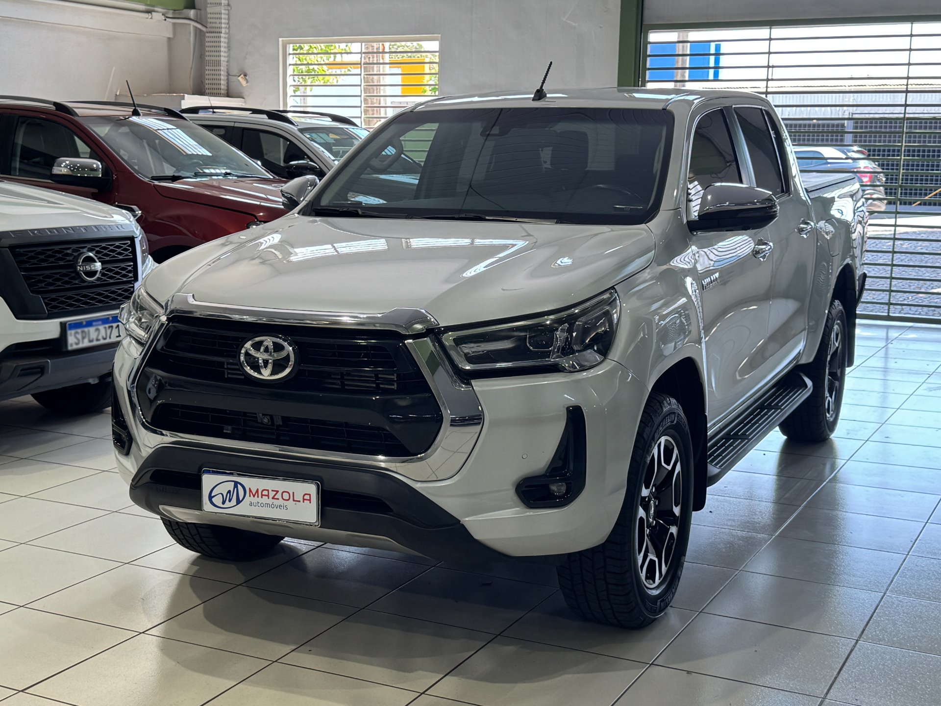 TOYOTA HILUX