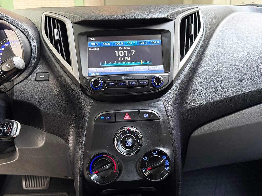 HYUNDAI HB20S