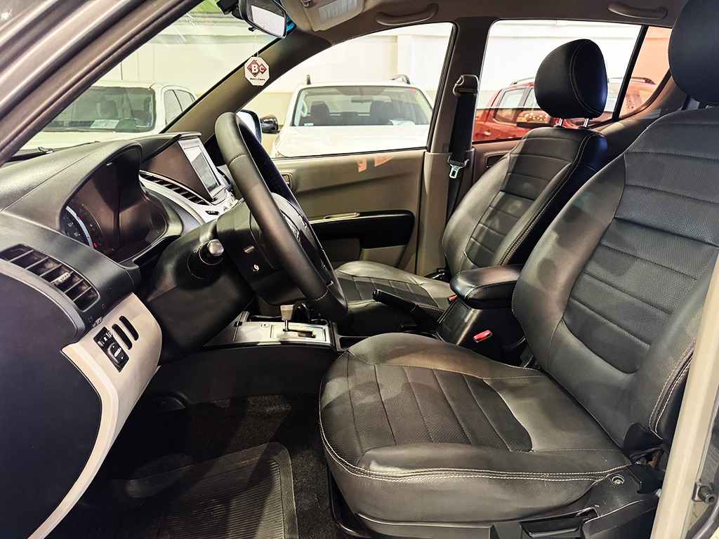 MITSUBISHI L200 TRITON