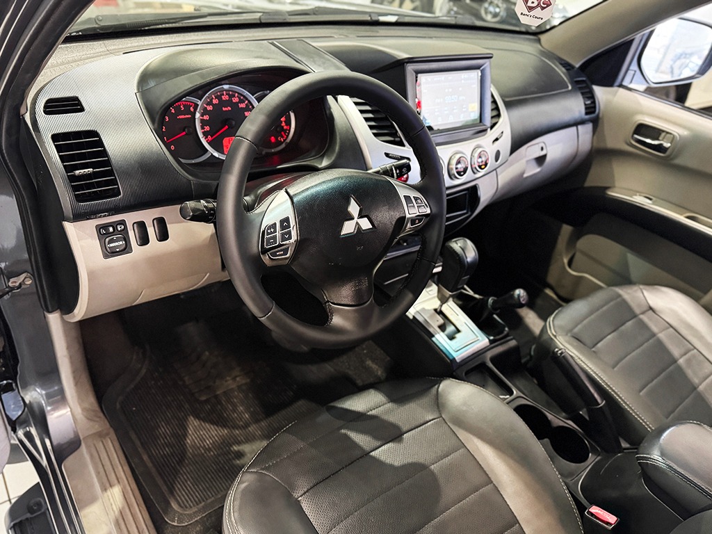MITSUBISHI L200 TRITON