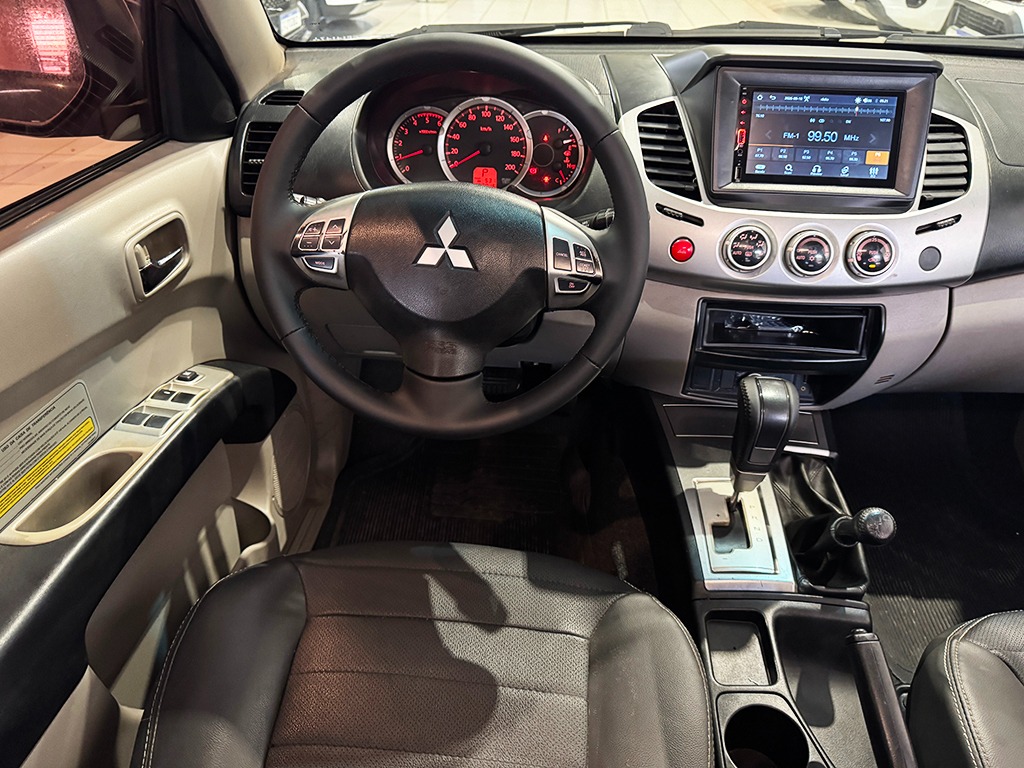 MITSUBISHI L200 TRITON